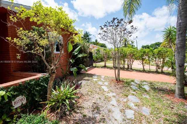 $895,000 | 16910 Northeast 8th Court, North Miami Beach, FL 33162
