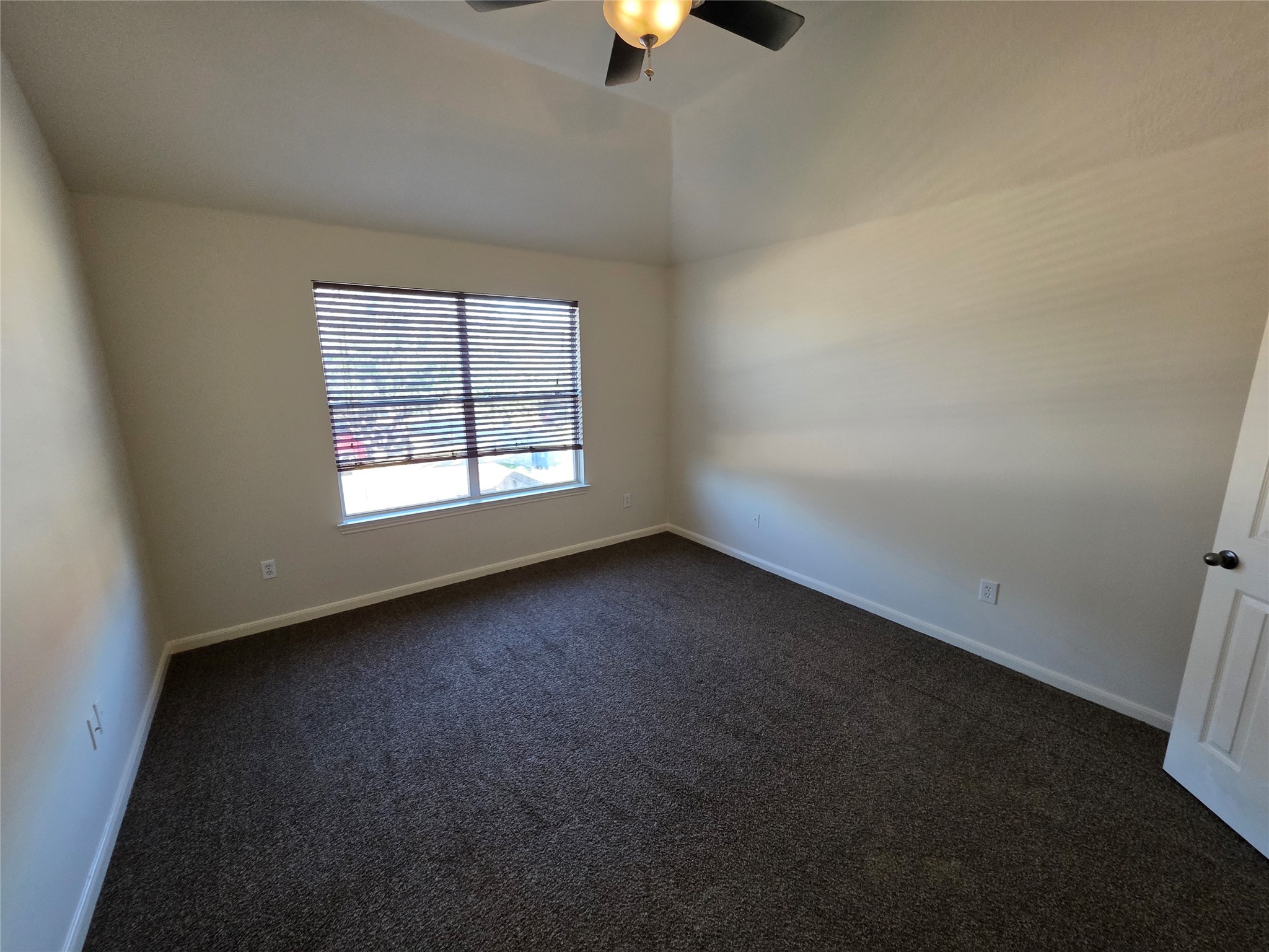 22231 Bridgestone Oak Drive Spring, TX 77388 - Photo 22 of 25 an empty room with a window
