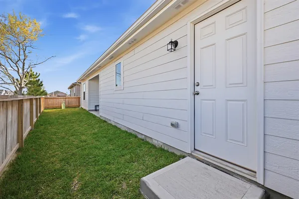 $1,650 | 30503 Bladnoch Lane, Waller, TX 77484