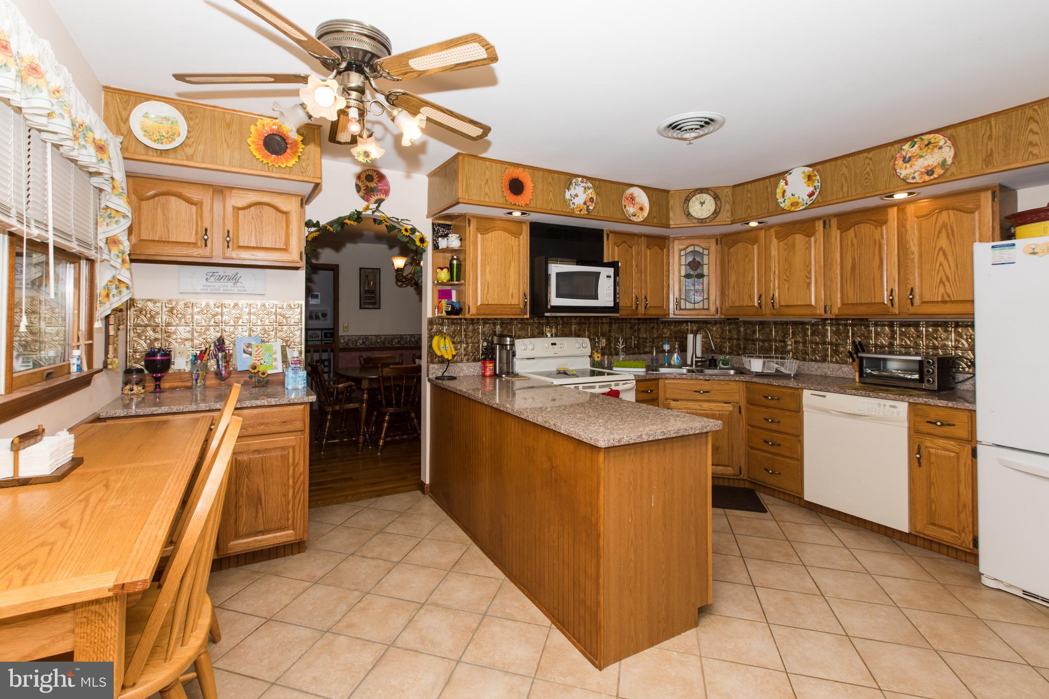 2030 Aster Road Macungie, PA 18062 - Photo 11 of 39 Kitchen
