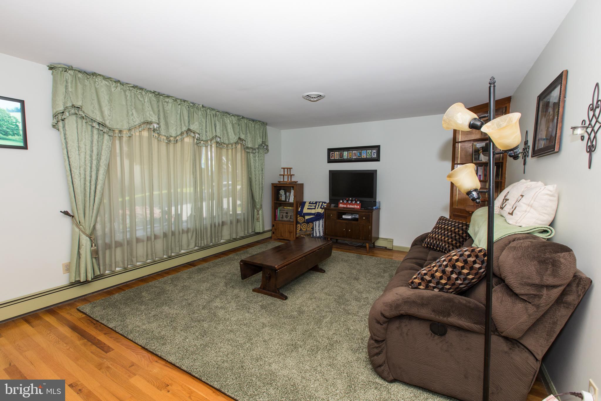 2030 Aster Road Macungie, PA 18062 - Photo 4 of 39 Living Room
