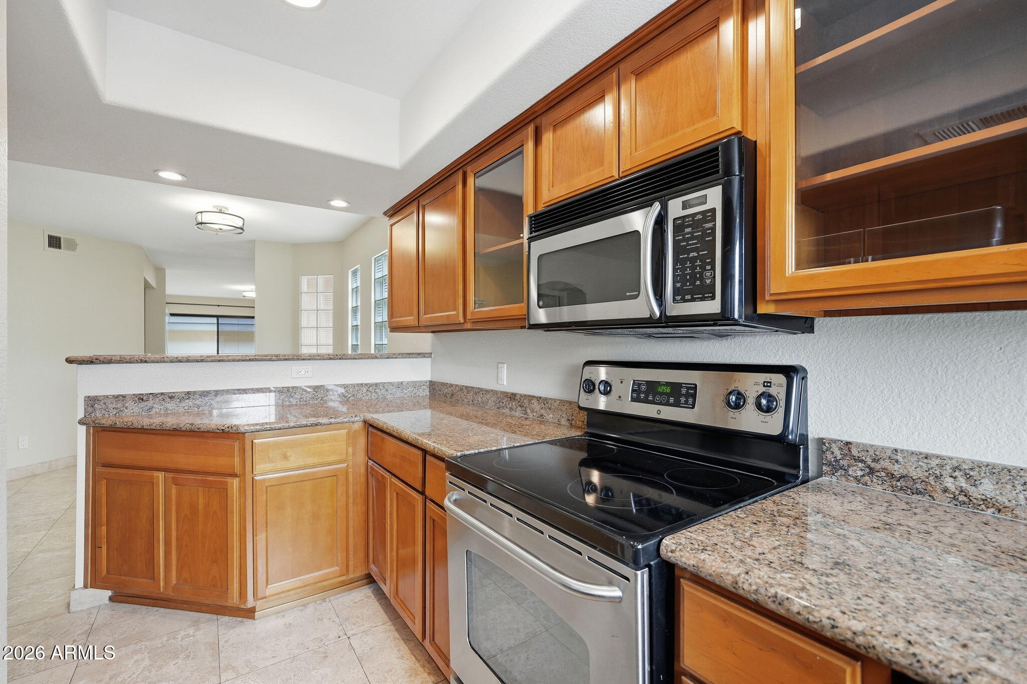 3235 East Camelback Road, Unit 211 Phoenix, AZ 85018 - Photo 5 of 17 Kitchen