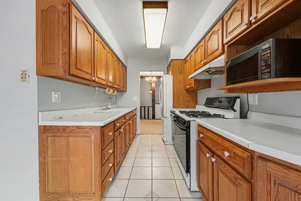 $260,000 | 9324 Saric Drive, Highland, IN 46322