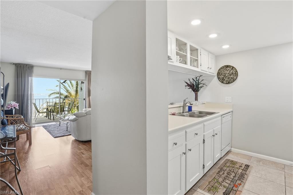 2875 Palm Beach Boulevard, Unit 202 Fort Myers, FL 33916 - Photo 15 of 38