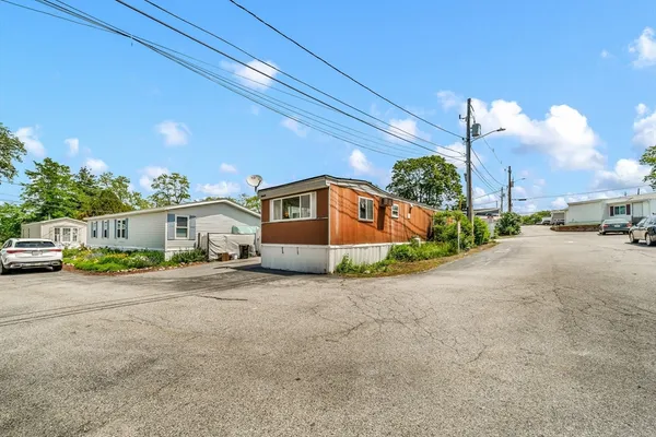 $199,900 | 154 Newbury Street, Unit 26, Peabody, MA 01960