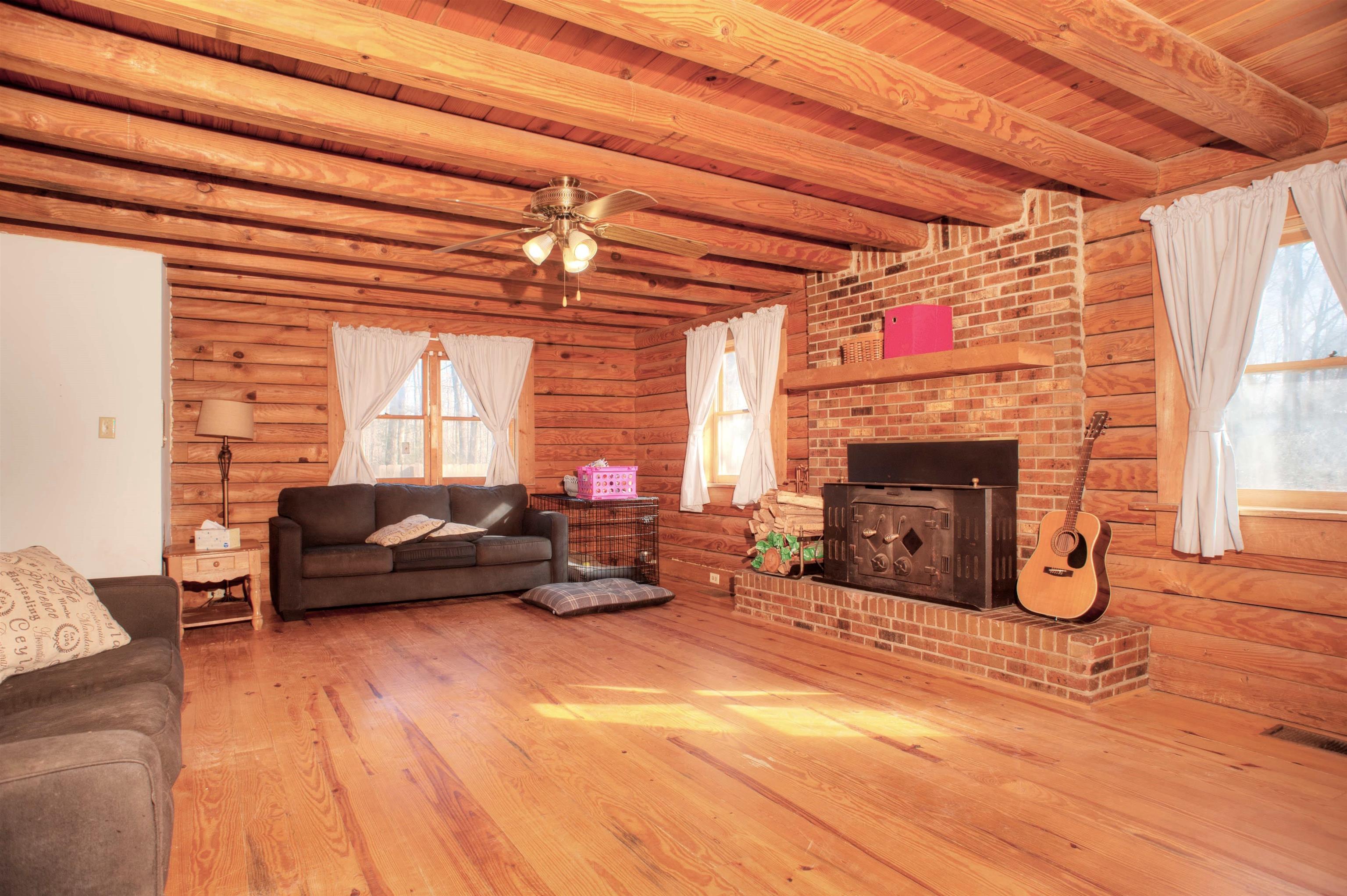 635 Sycamore Road Collierville, TN 38017 - Photo 3 of 20 Great Room with Beamed Ceiling and Heart of Pine Floor (Throughout Downstairs)