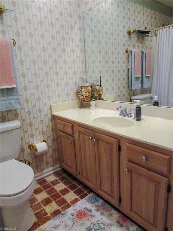 1612 Penny Road High Point, NC 27265 - Photo 20 of 46 Bath 2