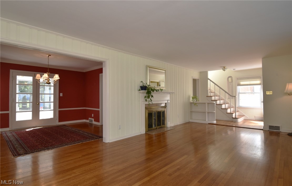 2295 Loyola Road Cleveland, OH 44118 - Photo 7 of 34