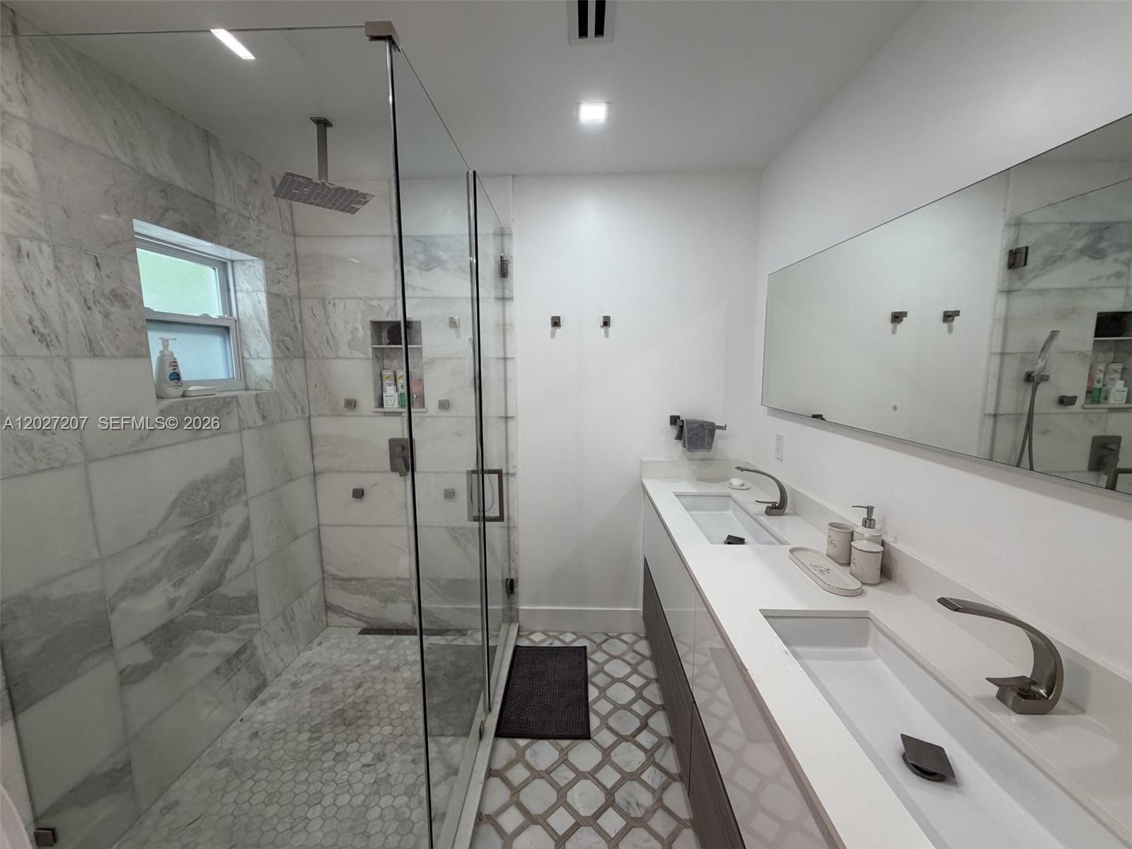 665 Allendale Road Key Biscayne, FL 33149 - Photo 3 of 11