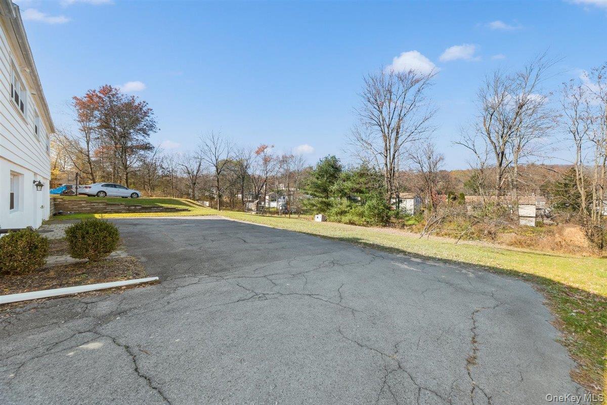 22 Quaker Hill Road Monroe, NY 10950 - Photo 31 of 36