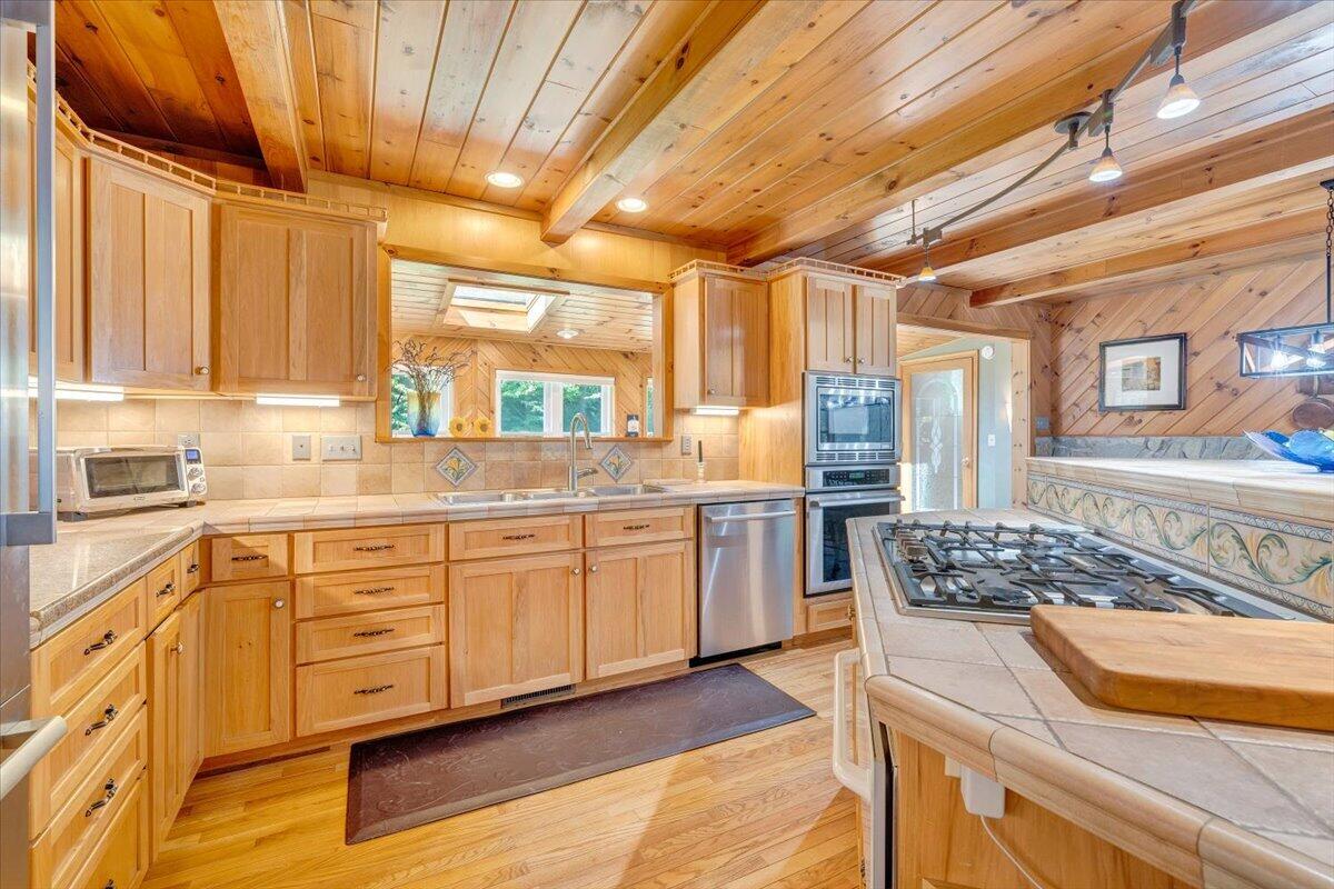 674 Old Furnace Road Southwest Floyd, VA 24091 - Photo 16 of 103 017-MIB06492