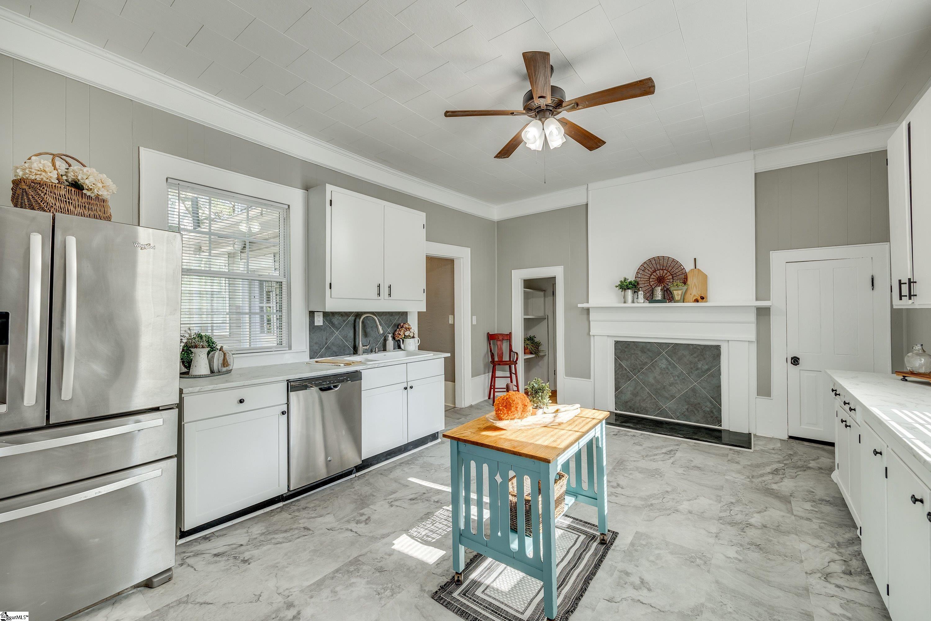 203 Kings Mountain Street Clover, SC 29710 - Photo 10 of 33