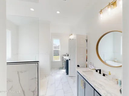 $343,000 | 122 Lakes Edge Drive, Broussard, LA 70518