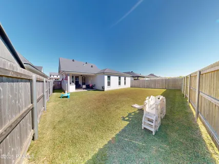 $343,000 | 122 Lakes Edge Drive, Broussard, LA 70518
