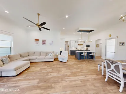 $343,000 | 122 Lakes Edge Drive, Broussard, LA 70518