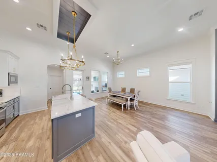 $343,000 | 122 Lakes Edge Drive, Broussard, LA 70518