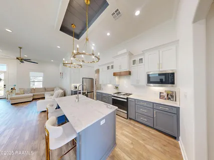 $343,000 | 122 Lakes Edge Drive, Broussard, LA 70518