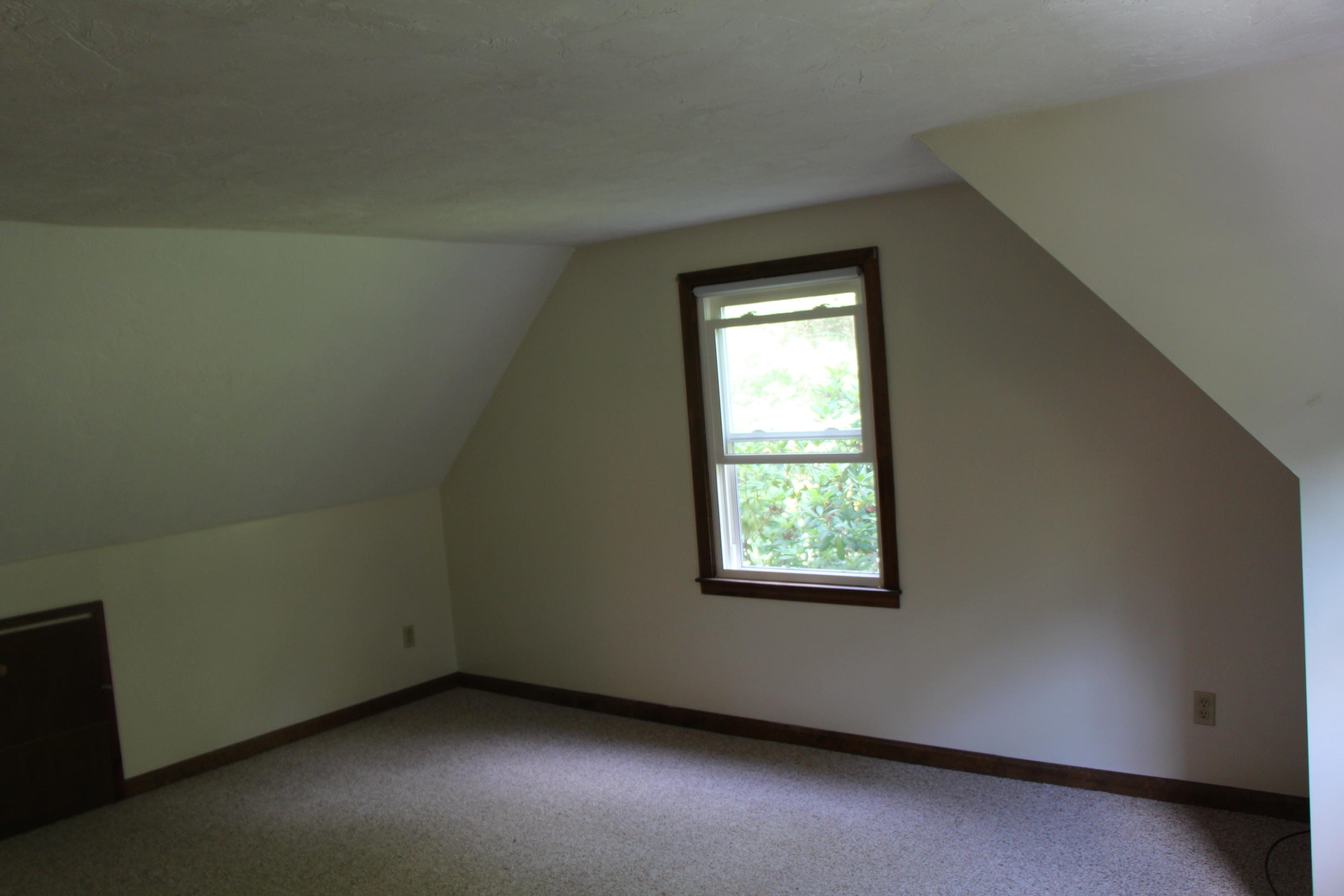7 Michael Road Pocasset, MA 02559 - Photo 8 of 21 IMG_2195
