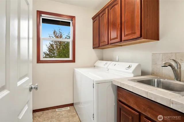 $950,000 | 26602 Northeast Anderson Street, Duvall, WA 98019