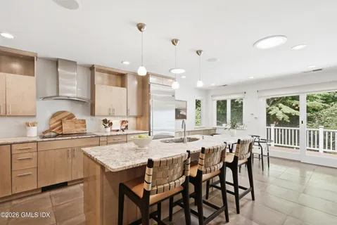 $1,850,000 | 33 Sachem Road, Greenwich, CT 06830