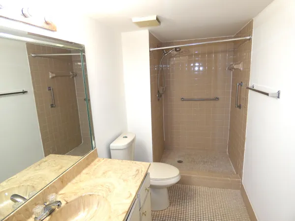 $1,750 | 357 North Rock Island Road, Unit 407, Margate, FL 33063