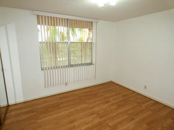 $1,750 | 357 North Rock Island Road, Unit 407, Margate, FL 33063