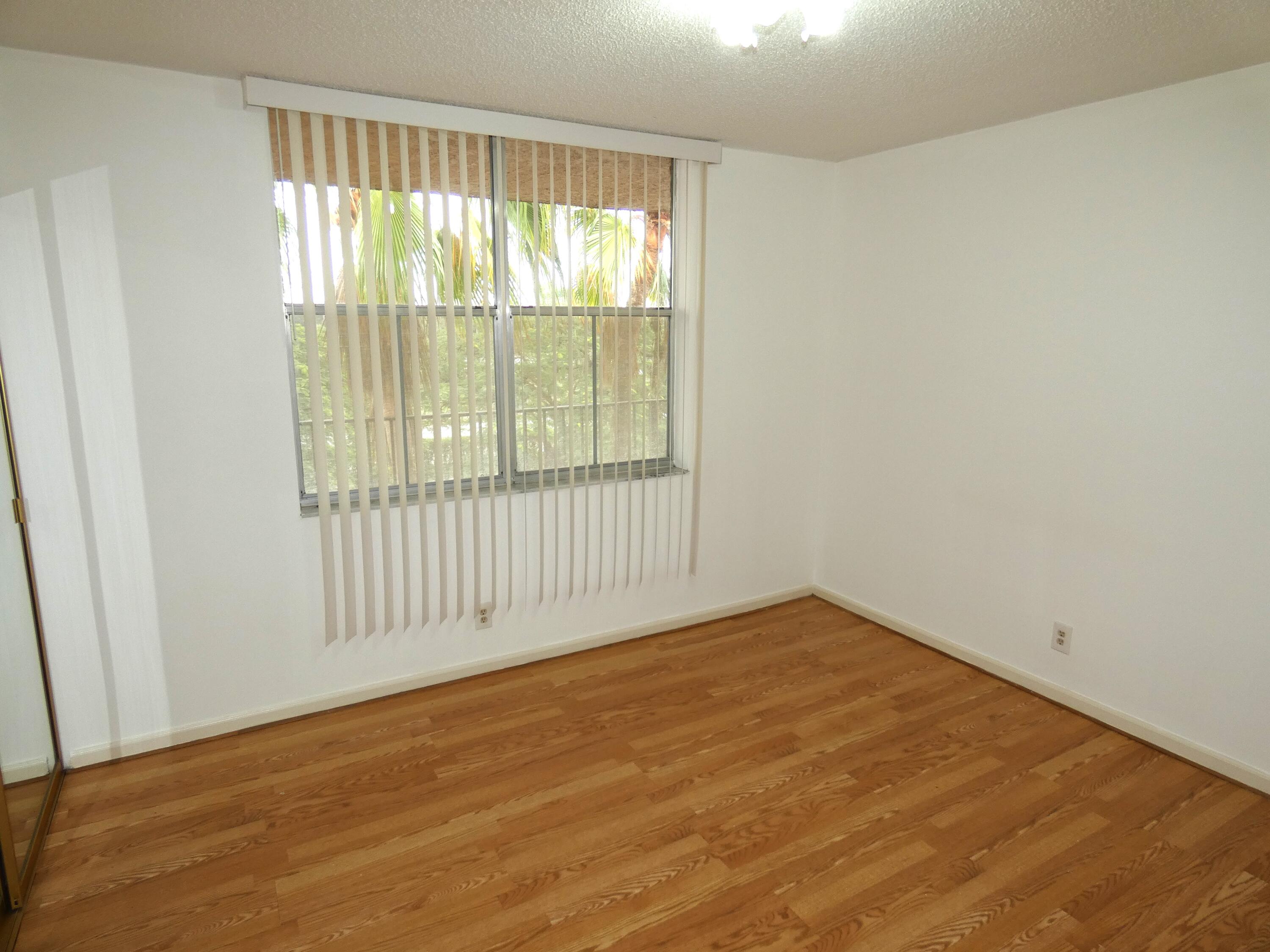 357 North Rock Island Road, Unit 407 Margate, FL 33063 - Photo 13 of 23 P1000922