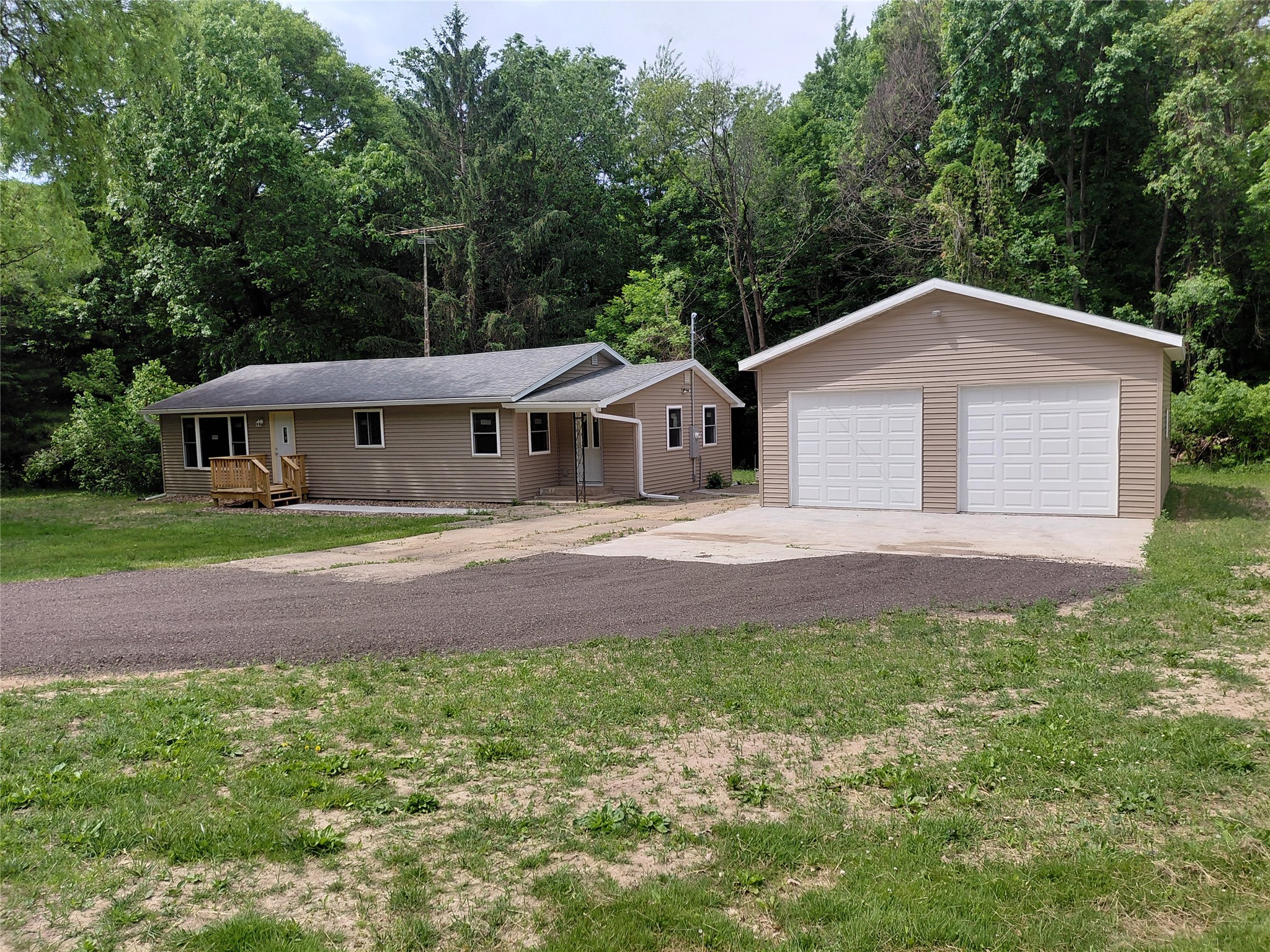 E5329 1370th Avenue Ridgeland, WI 54763 - Photo 2 of 14