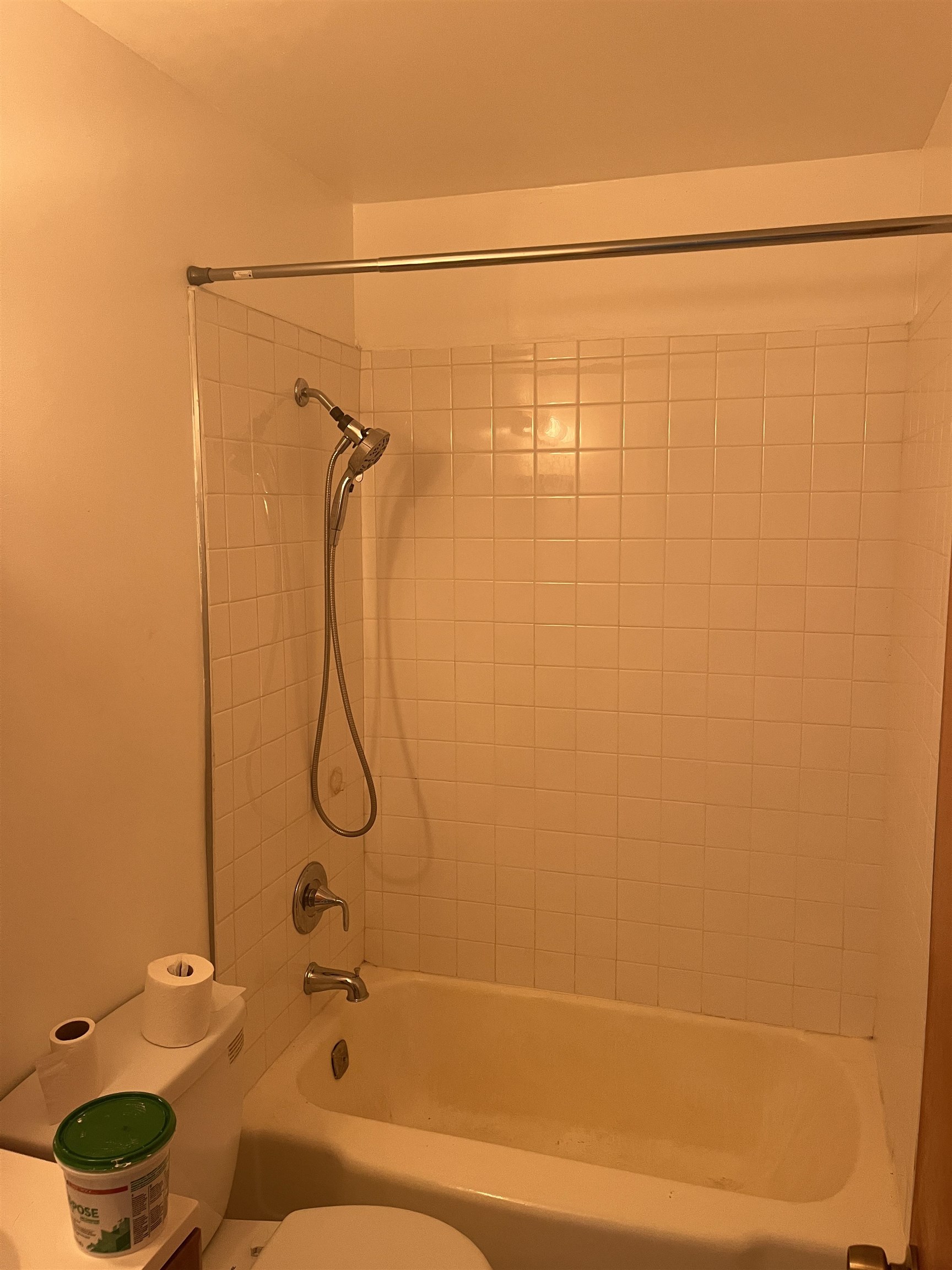 4226 Risedorph Street Burton, MI 48509 - Photo 6 of 20 50153858-28e71e83-4321-4af0-83d4-02115d5f77b4.JPG