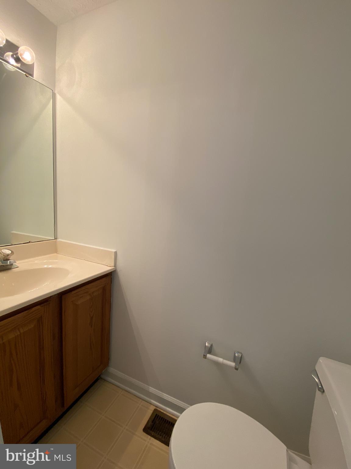 2482 Warm Spring Way Odenton, MD 21113 - Photo 5 of 28 Gallery Image 5