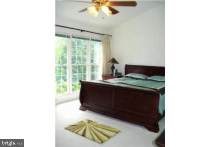 2707 Courthouse Oaks Road Vienna, VA 22181 - Photo 15 of 23 Master Bedroom