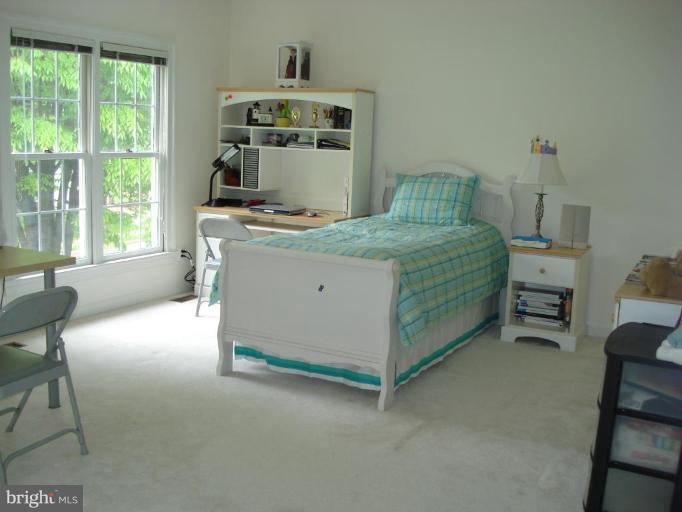 2707 Courthouse Oaks Road Vienna, VA 22181 - Photo 18 of 23 Bedroom 2