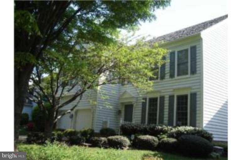 2707 Courthouse Oaks Road Vienna, VA 22181 - Photo 3 of 23 Exterior front 3