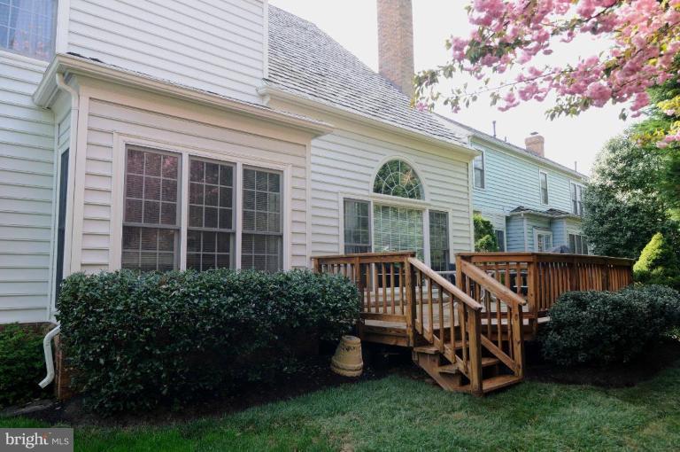 2707 Courthouse Oaks Road Vienna, VA 22181 - Photo 5 of 23 Exterior Rear 1