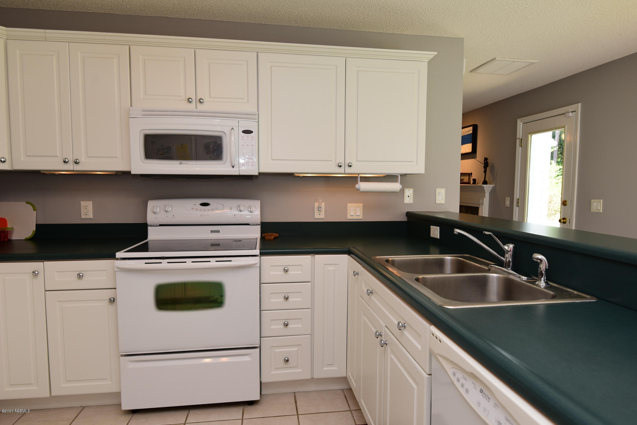 170 Brickyard Point Road South Beaufort, SC 29907 - Photo 16 of 38 Comes with all appliances