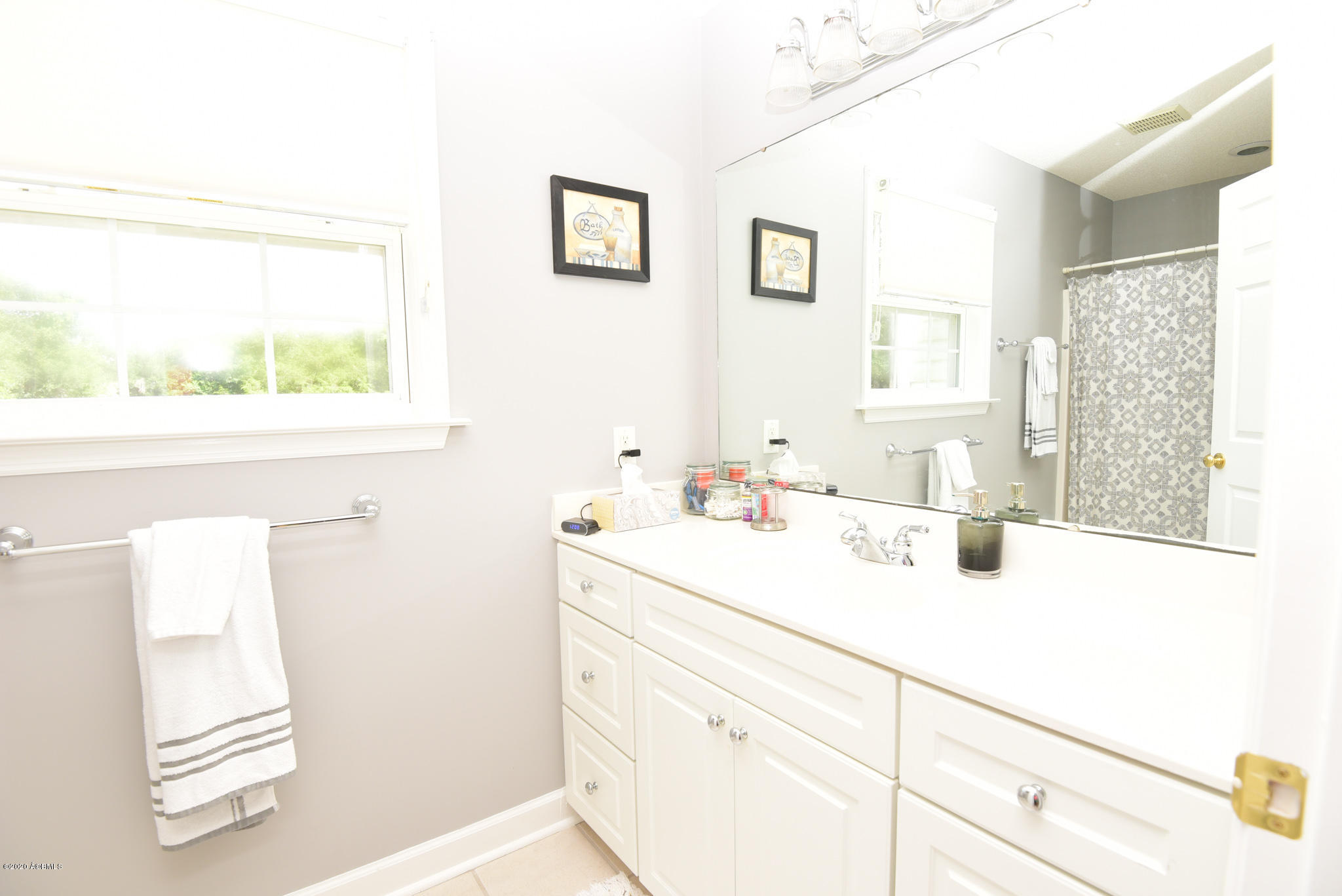 170 Brickyard Point Road South Beaufort, SC 29907 - Photo 28 of 38 Upstairs Bath