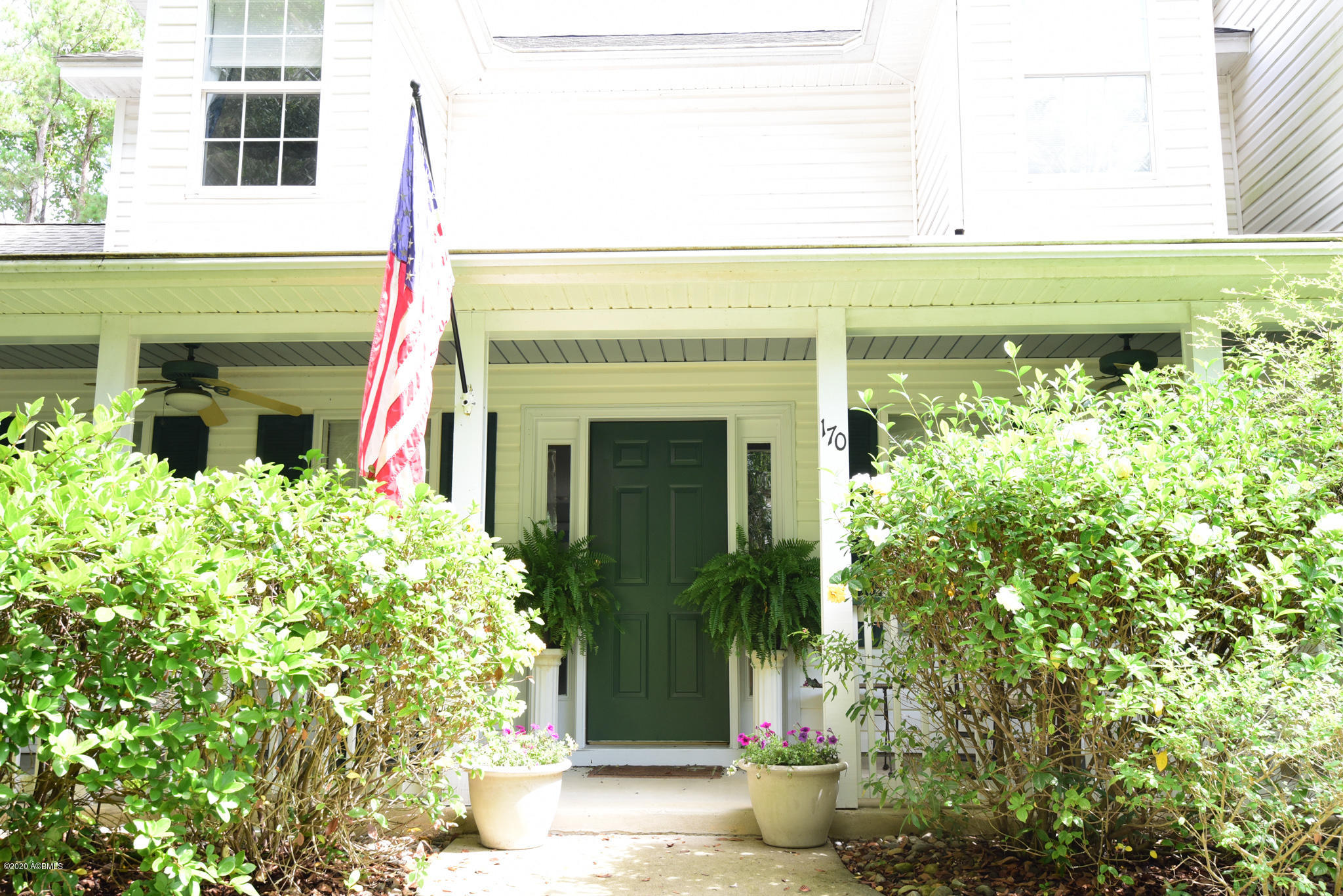 170 Brickyard Point Road South Beaufort, SC 29907 - Photo 6 of 38 170 Brickyard Point Road S