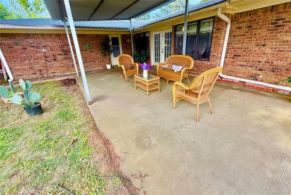 $439,900 | 1800 Southridge Drive, Denton, TX 76205