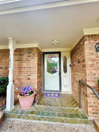 $439,900 | 1800 Southridge Drive, Denton, TX 76205