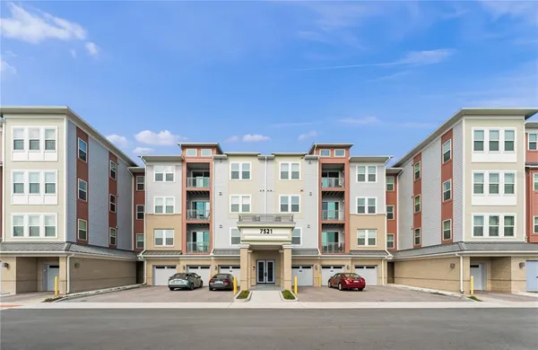$349,000 | 7521 Laureate Boulevard, Unit 5308, Orlando, FL 32827