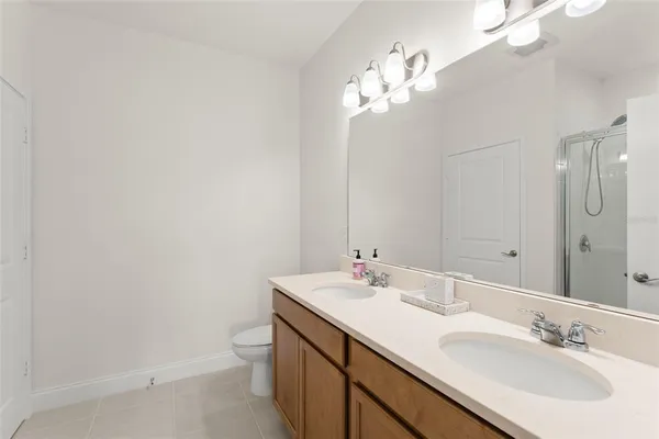 $349,000 | 7521 Laureate Boulevard, Unit 5308, Orlando, FL 32827