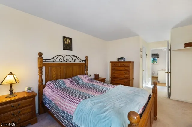 $490,000 | 19 Inverrary Place, Annandale, NJ 08801