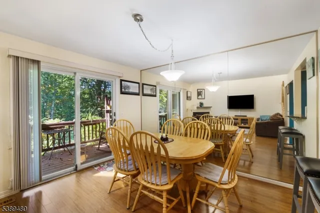 $490,000 | 19 Inverrary Place, Annandale, NJ 08801