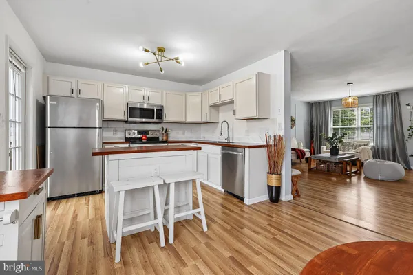 $379,500 | 524 Clint Lane, Fredericksburg, VA 22405