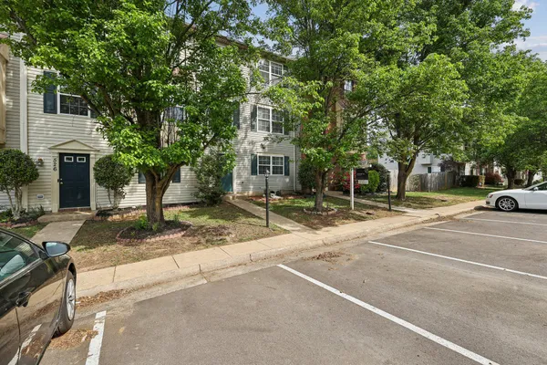 $379,500 | 524 Clint Lane, Fredericksburg, VA 22405