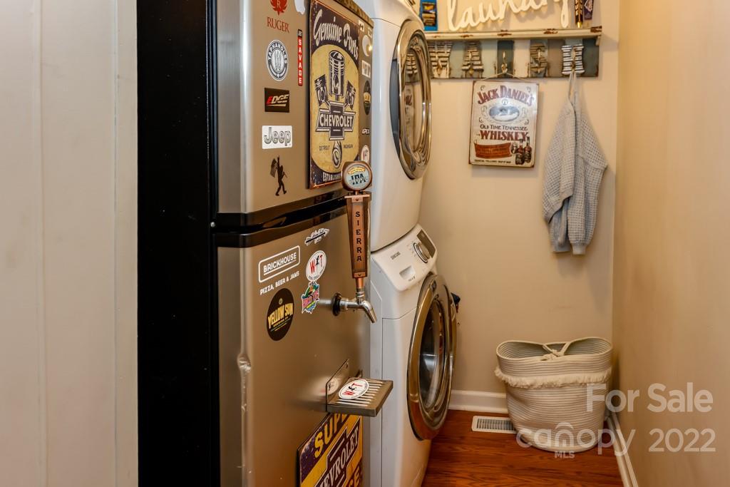 890 Rock Road Rutherfordton, NC 28139 - Photo 9 of 40 a bathroom with a toilet and a sink