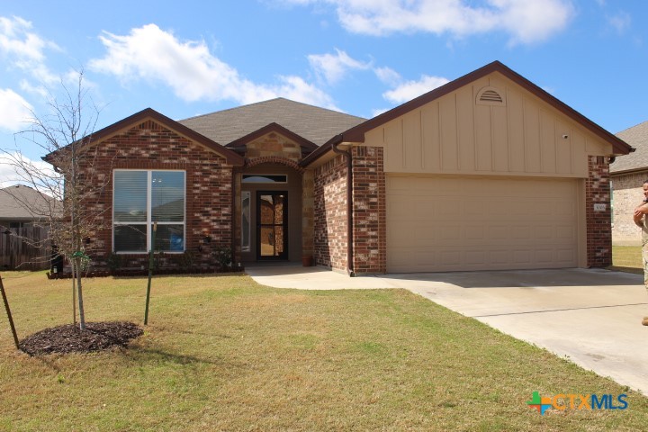 3006 Hedwig Street Killeen, TX 76549 - Photo 4 of 14 a front view of a house with a yard