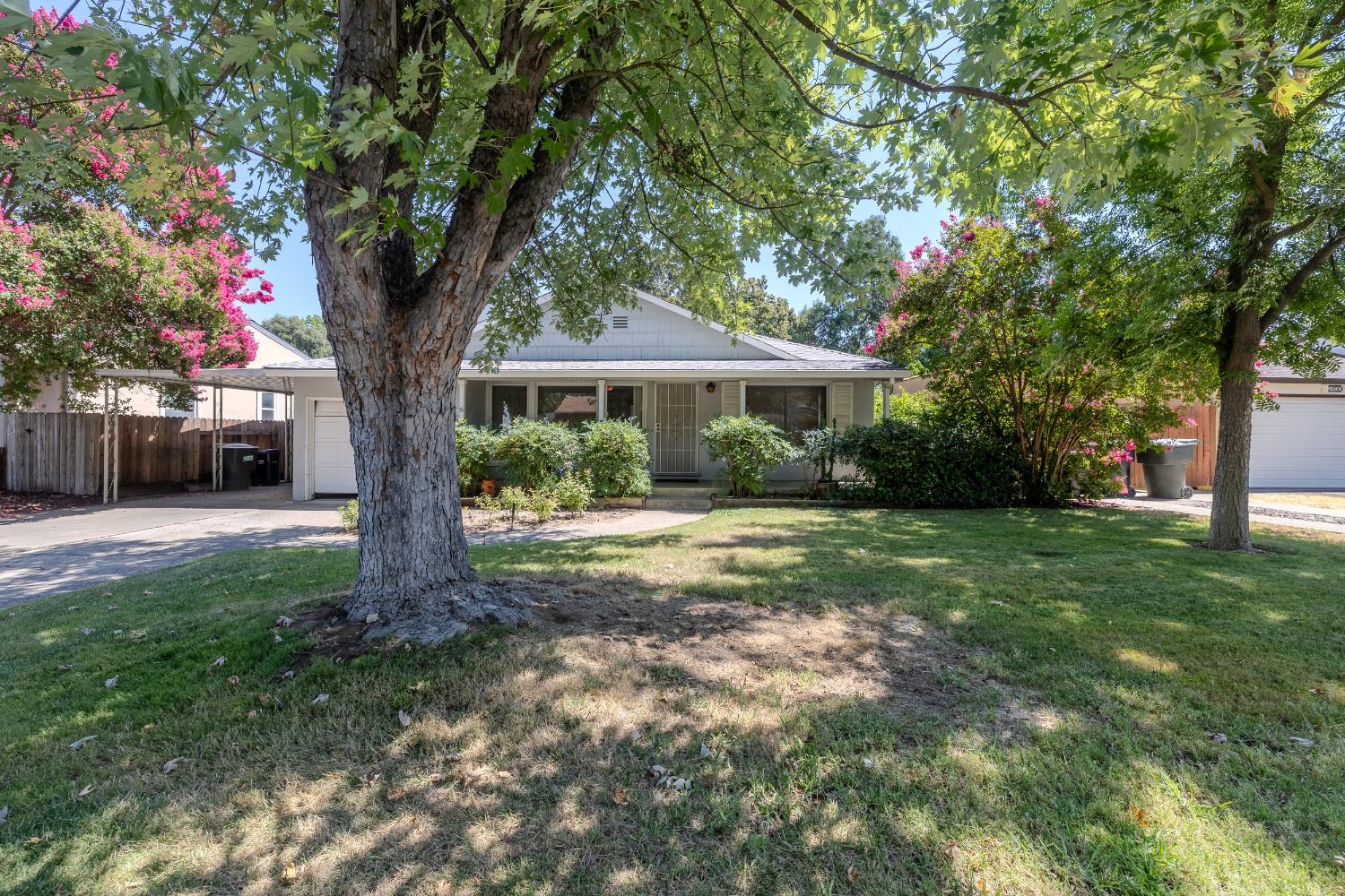 2804 Becerra Way Sacramento, CA 95821 - Photo 4 of 32 Gallery Image 4