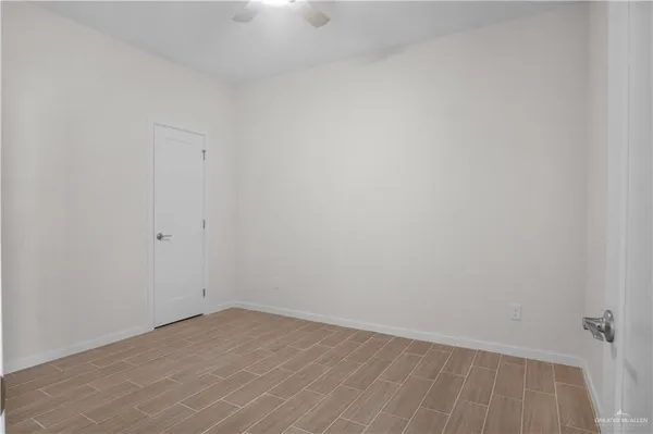 $2,300 | 6821 North 5th Street, McAllen, TX 78504