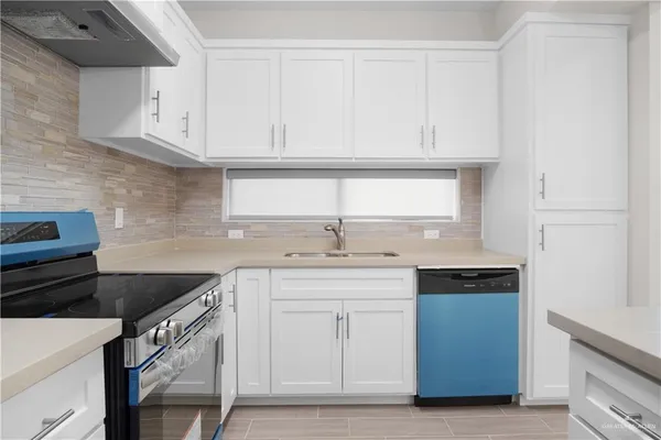 $2,300 | 6821 North 5th Street, McAllen, TX 78504